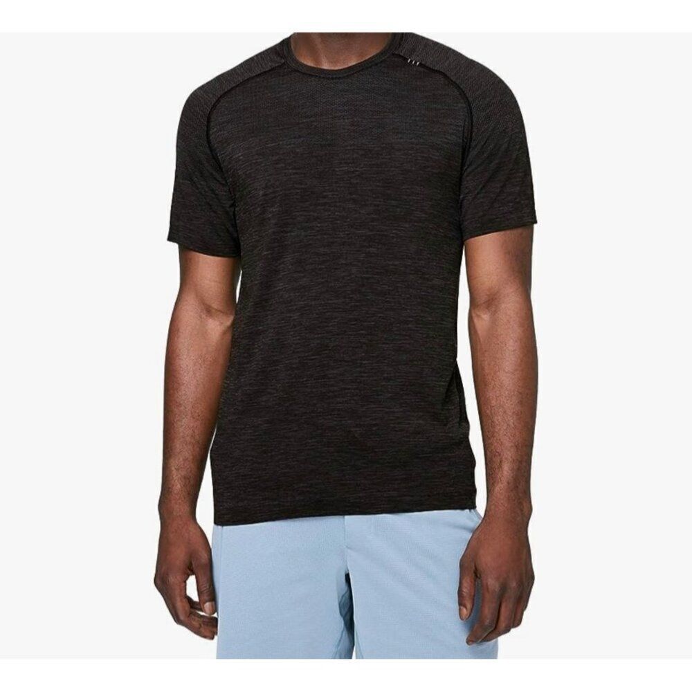 Lululemon Men’s Short Sleeve Gray Pullover T-Shirt Size M